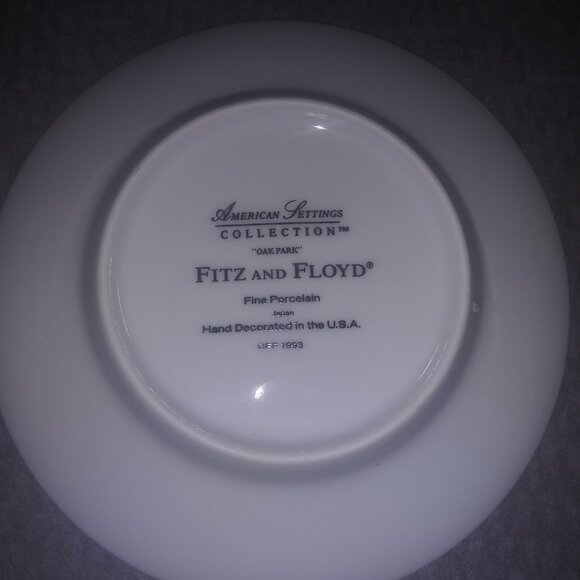 Fitz and Floyd Porcelain Plate and Mug Set Oak Park White Gold Trimmed Lot of 12 - Picture 7 of 16